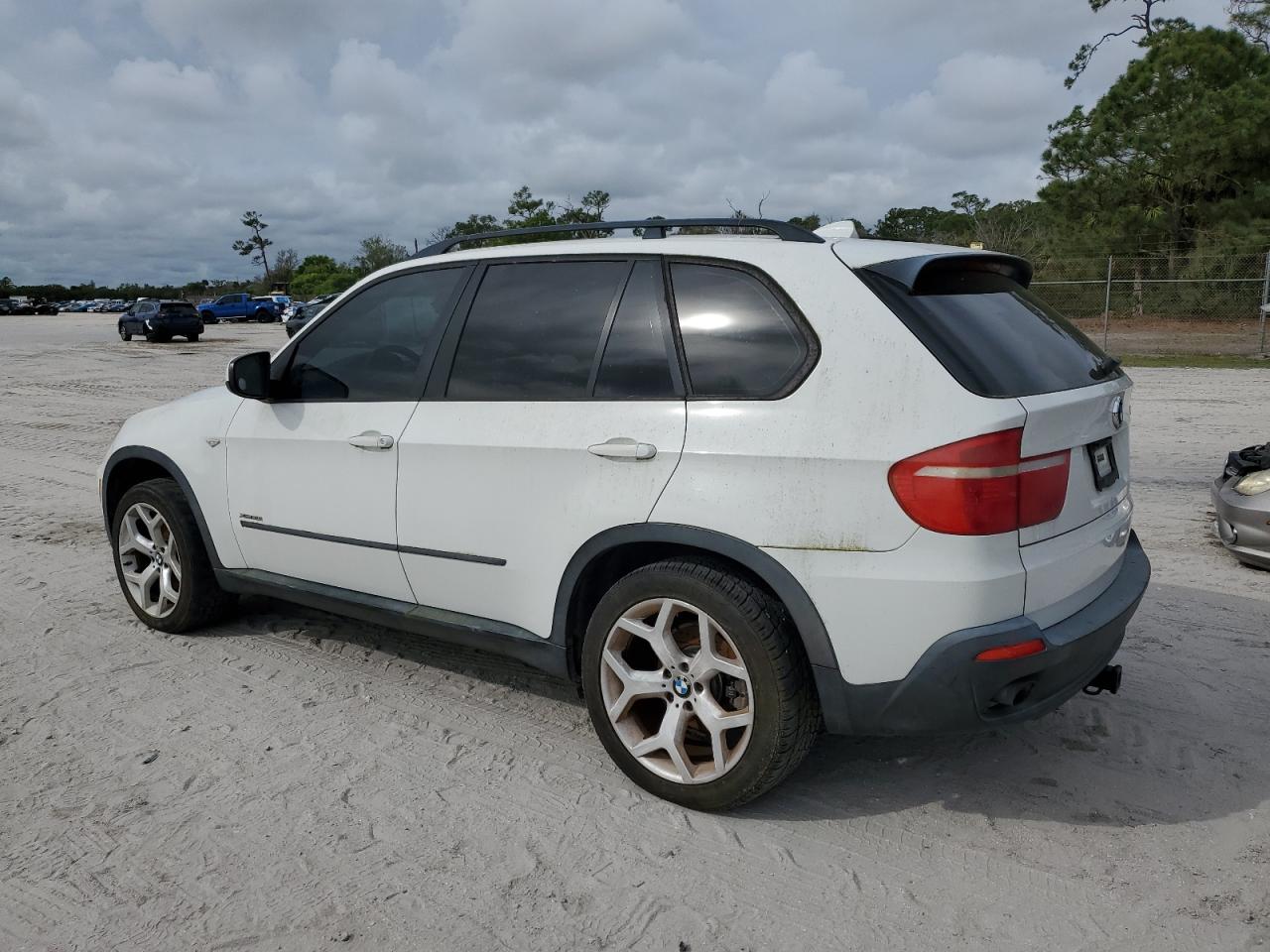 Photo 1 VIN: 5UXFE43599L261289 - BMW X5 