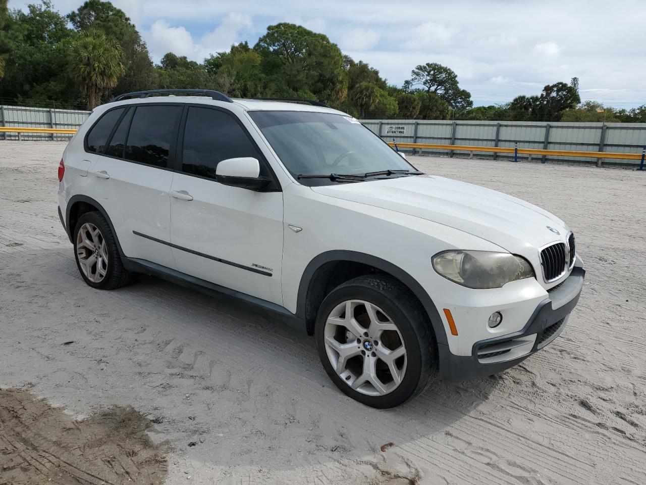 Photo 3 VIN: 5UXFE43599L261289 - BMW X5 