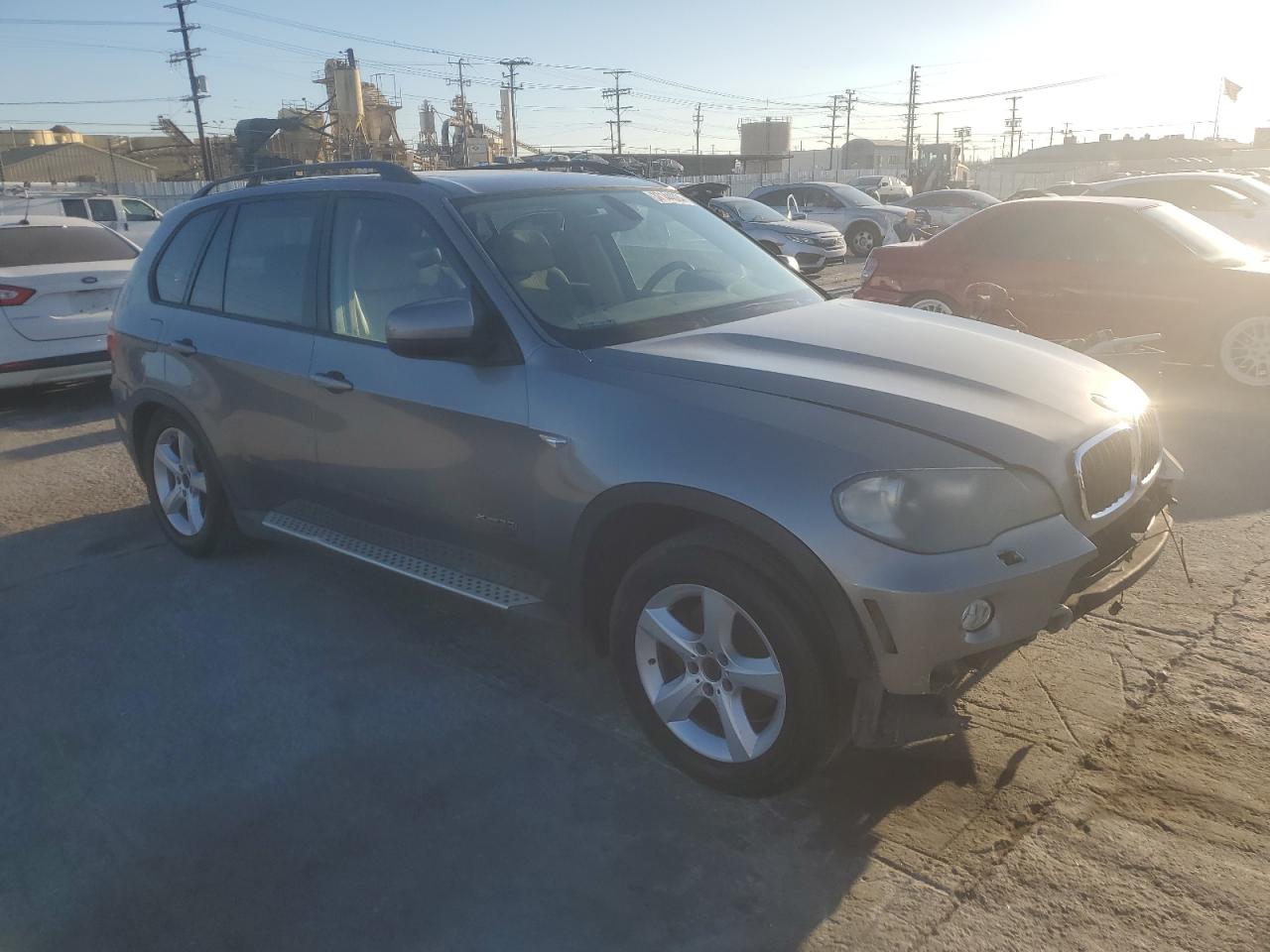 Photo 3 VIN: 5UXFE43599L265858 - BMW X5 