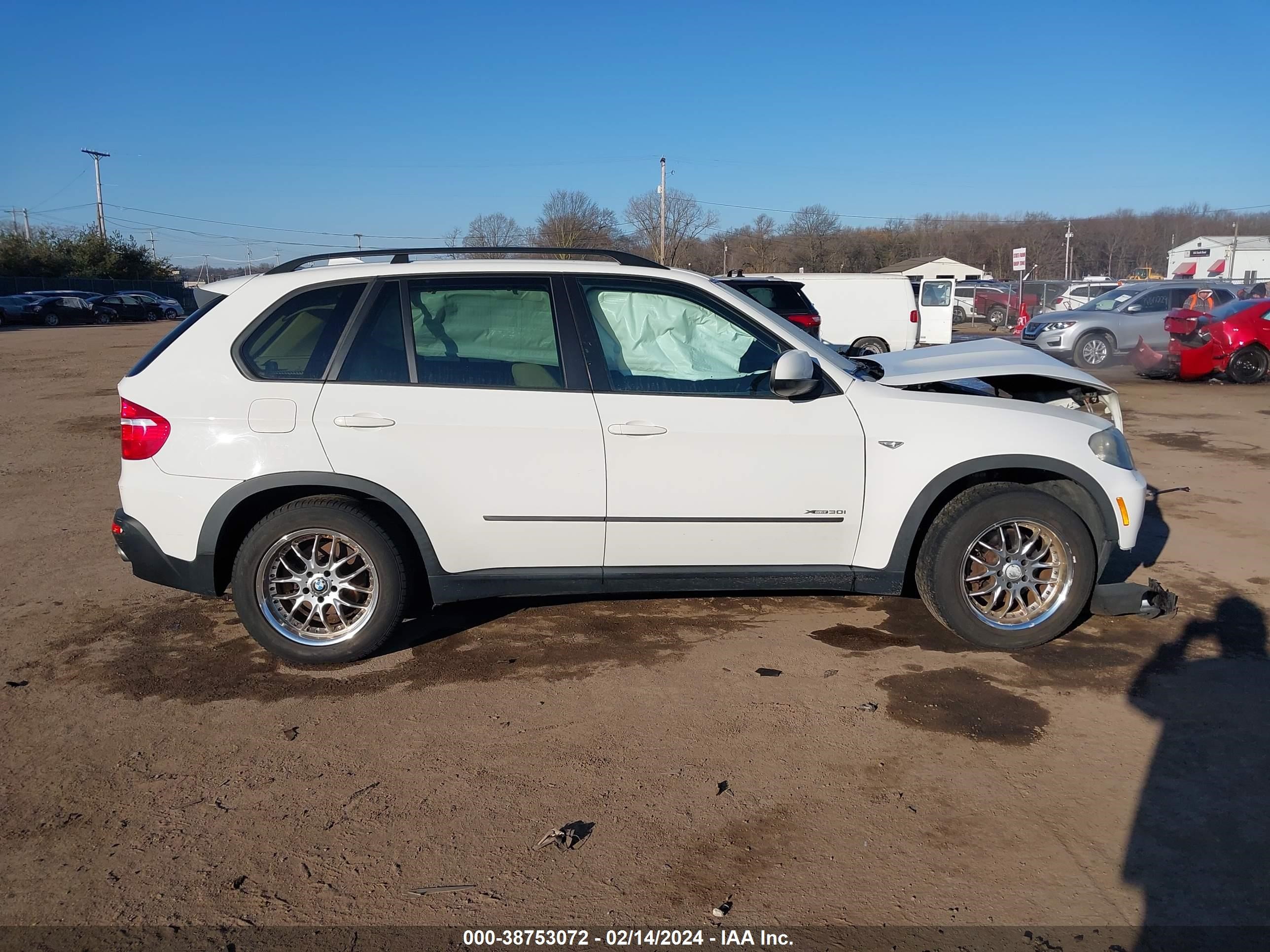 Photo 12 VIN: 5UXFE43599L266055 - BMW X5 