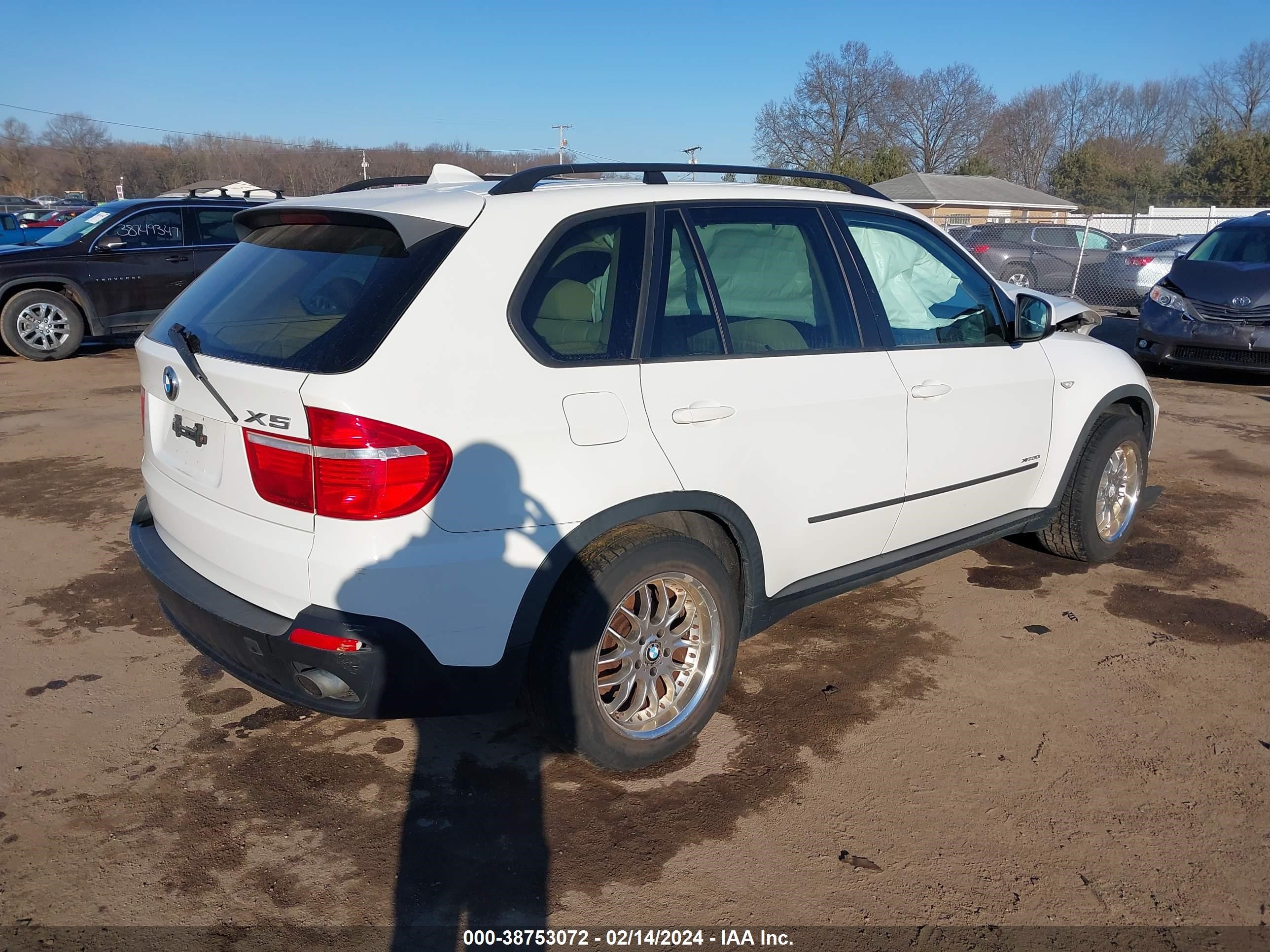 Photo 3 VIN: 5UXFE43599L266055 - BMW X5 