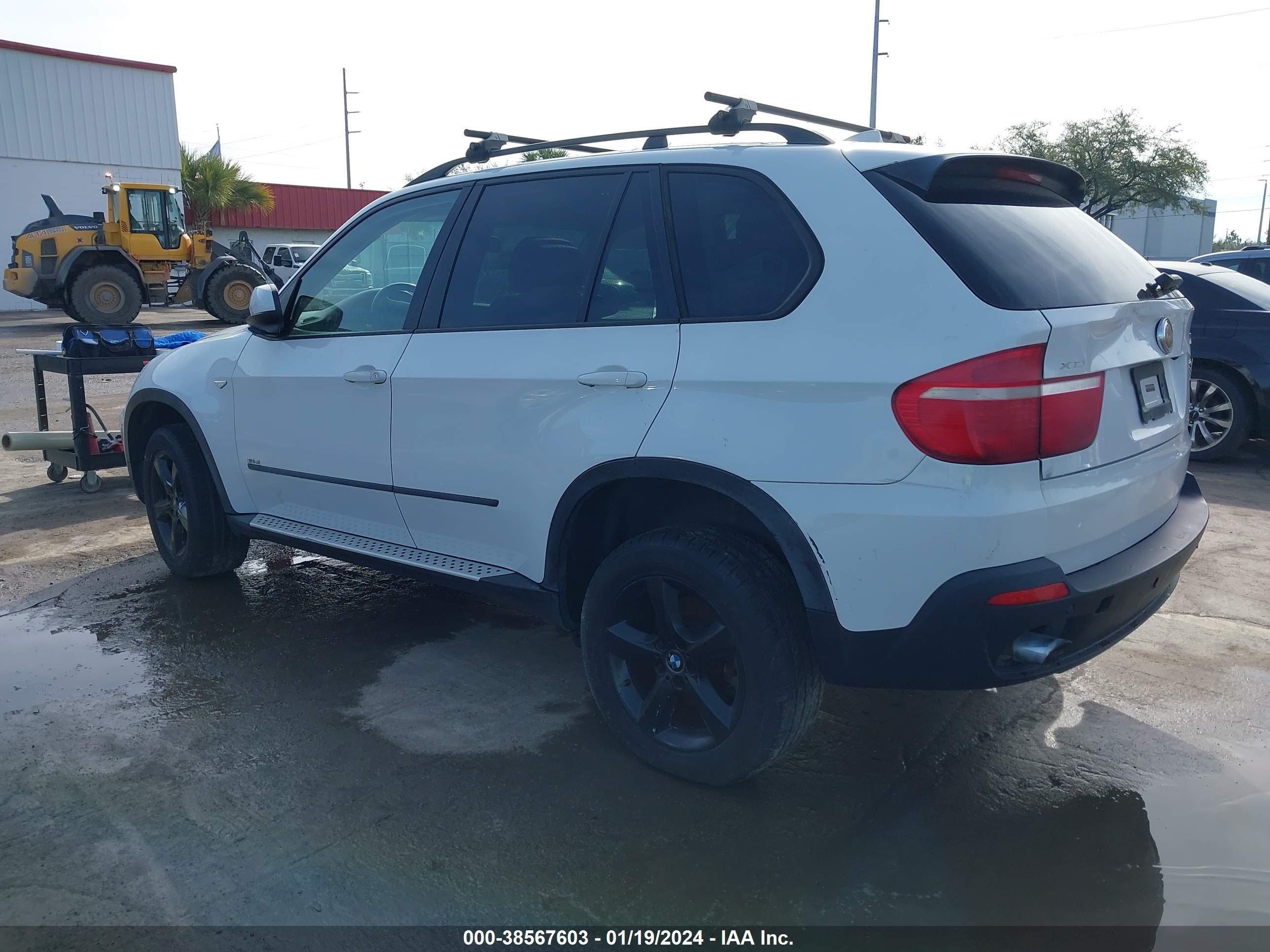 Photo 2 VIN: 5UXFE435X8L026141 - BMW X5 