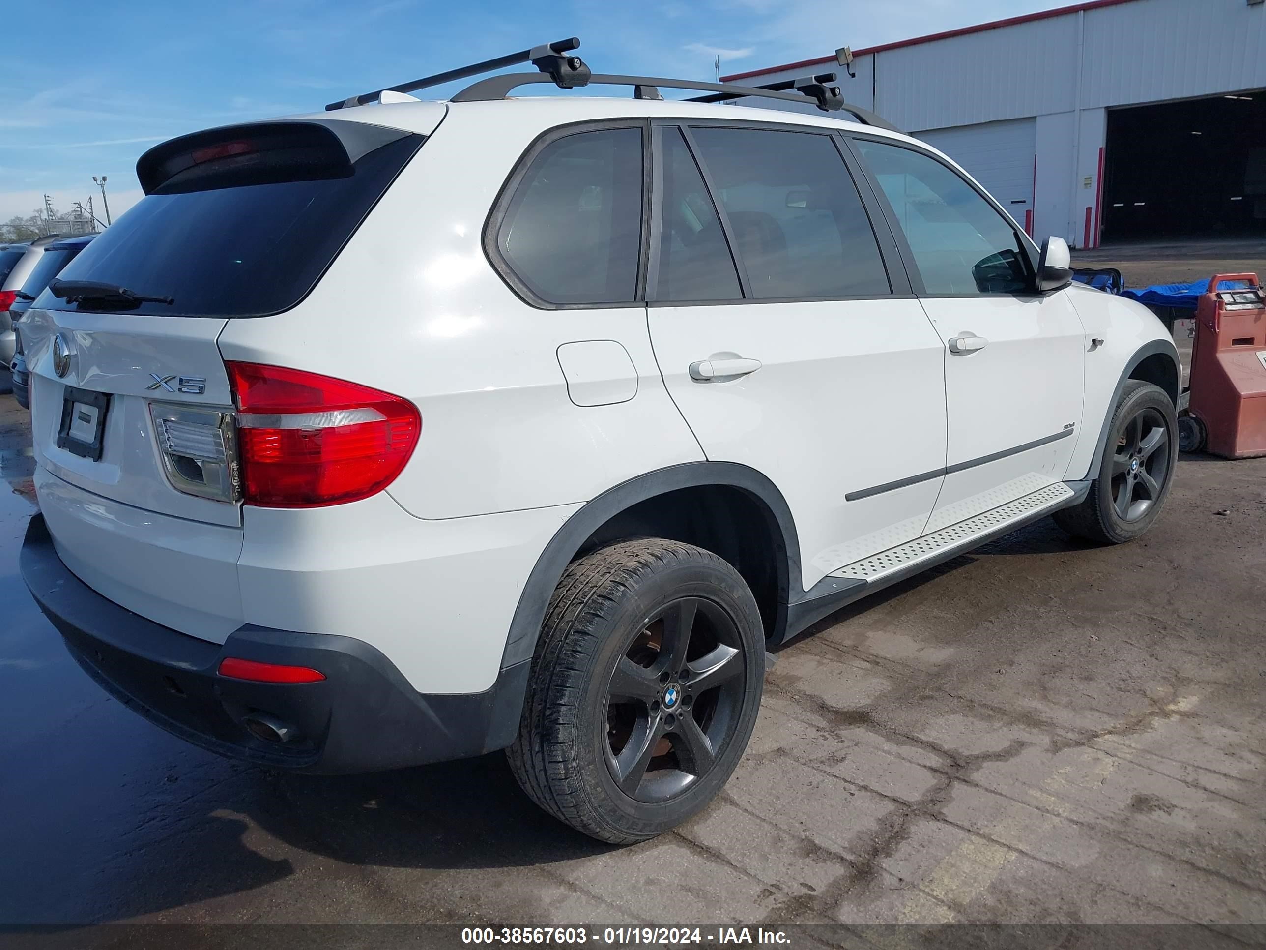 Photo 3 VIN: 5UXFE435X8L026141 - BMW X5 