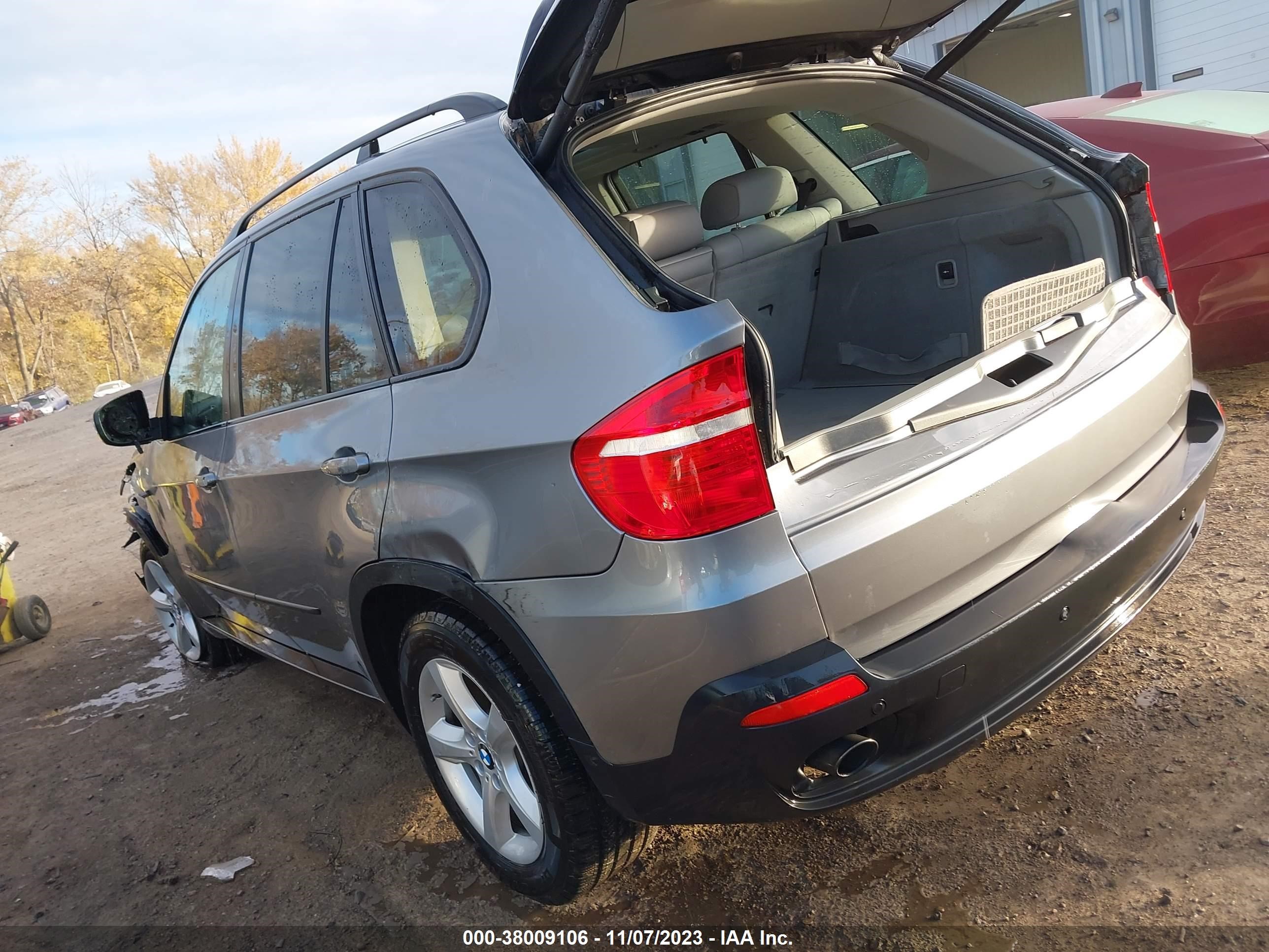 Photo 2 VIN: 5UXFE435X9L272379 - BMW X5 