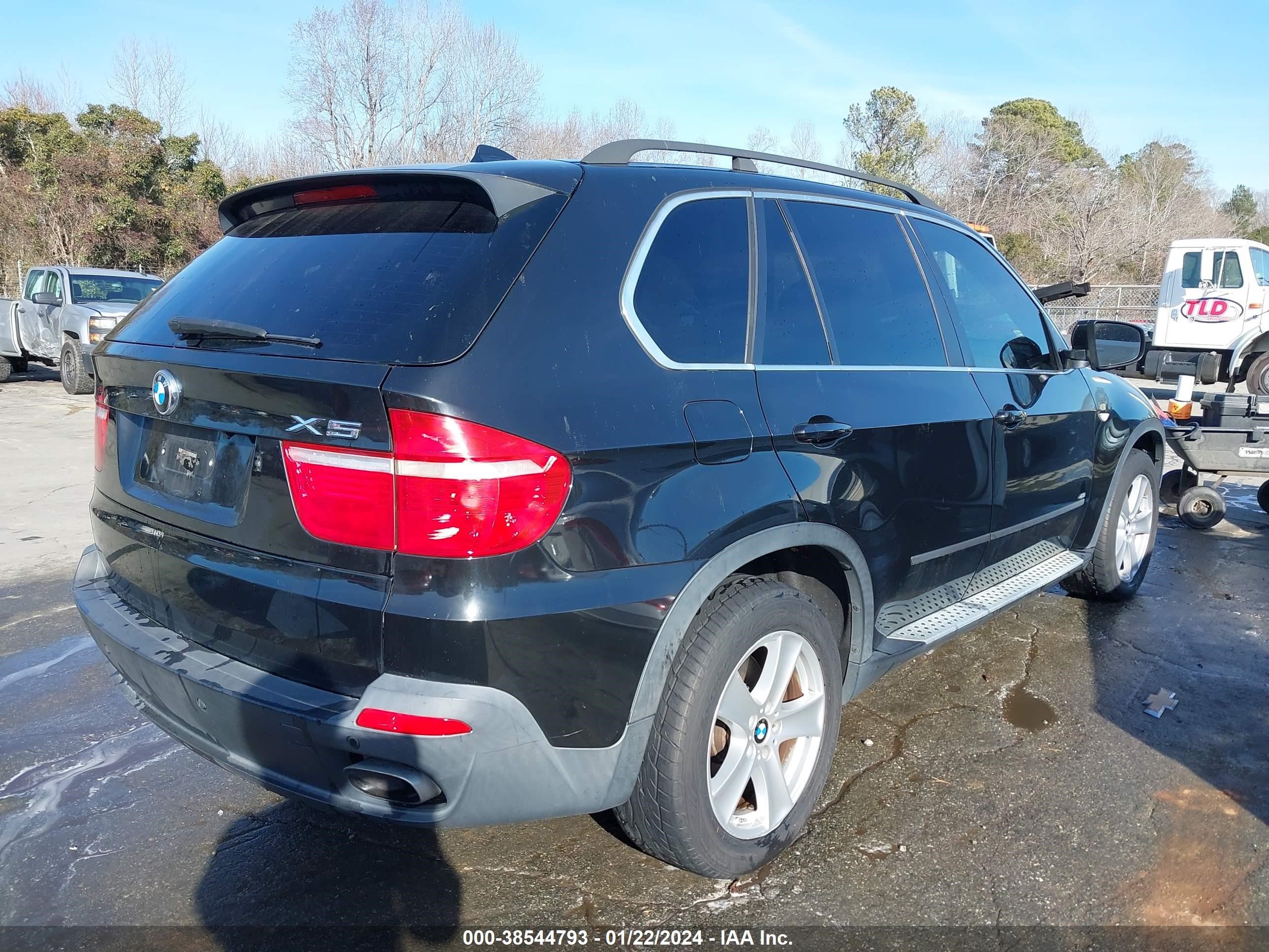 Photo 3 VIN: 5UXFE835X8L163121 - BMW X5 