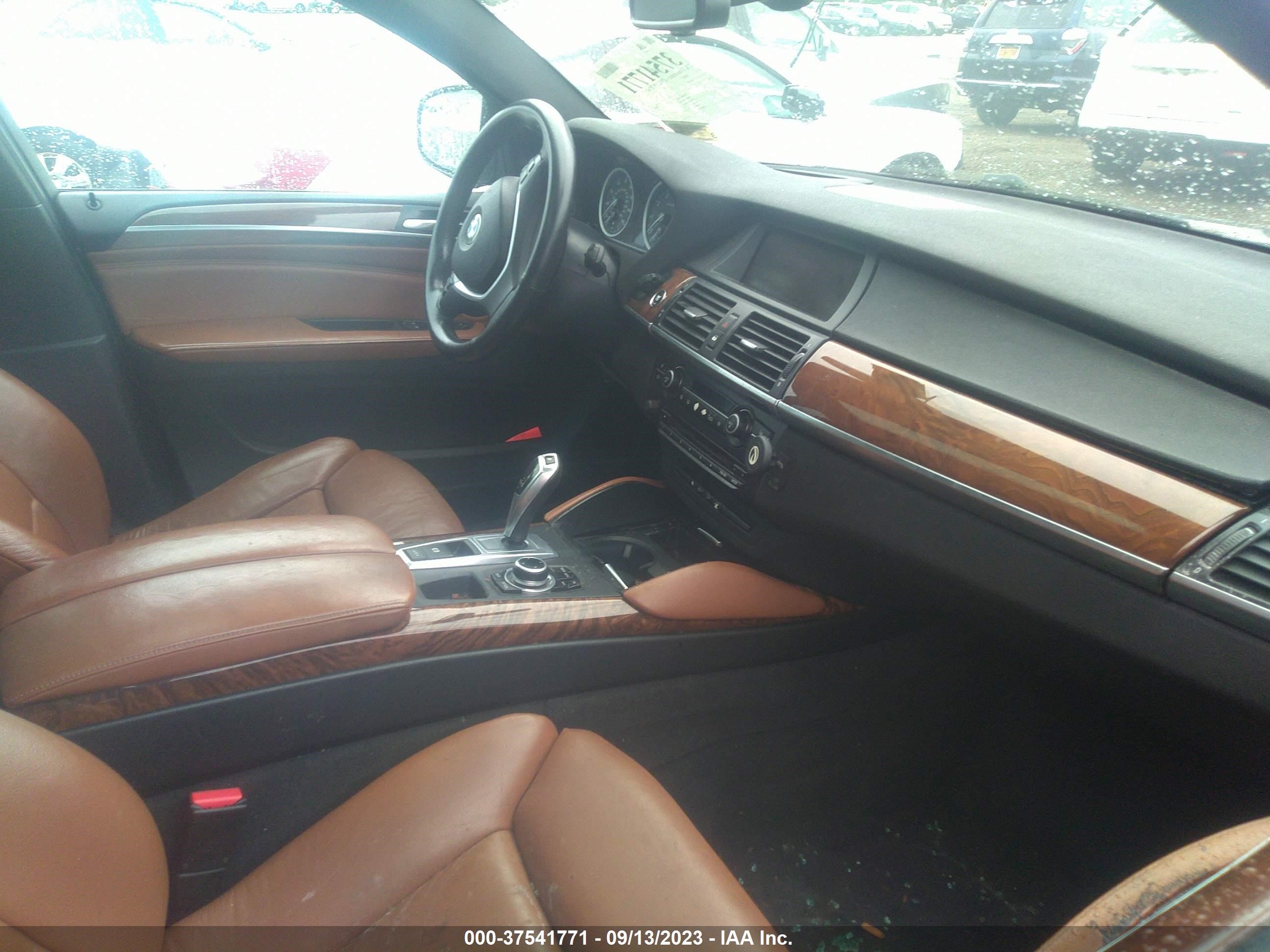 Photo 4 VIN: 5UXFG2C53E0C42802 - BMW X6 