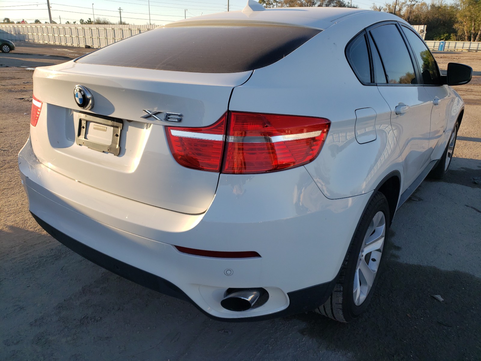 Photo 3 VIN: 5UXFG2C56BLX05992 - BMW X6 XDRIVE3 