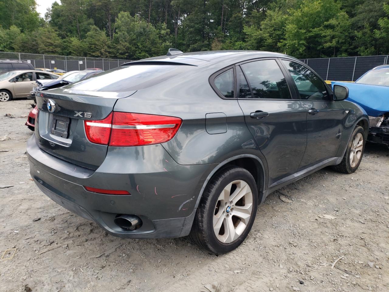 Photo 2 VIN: 5UXFG4C54AL225394 - BMW X6 