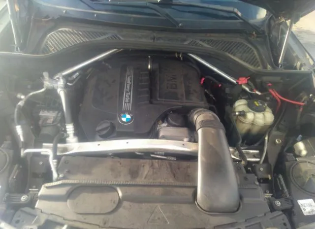 Photo 9 VIN: 5UXKR0C32H0V82214 - BMW X5 