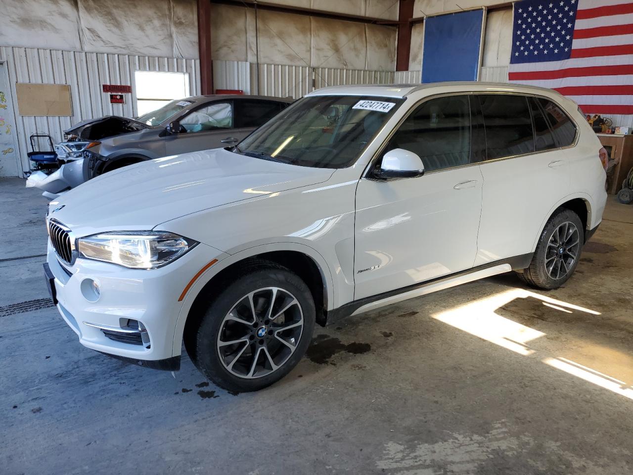 Photo 0 VIN: 5UXKR0C38H0V71377 - BMW X5 