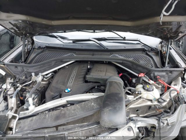 Photo 9 VIN: 5UXKR0C3XH0X77736 - BMW X5 