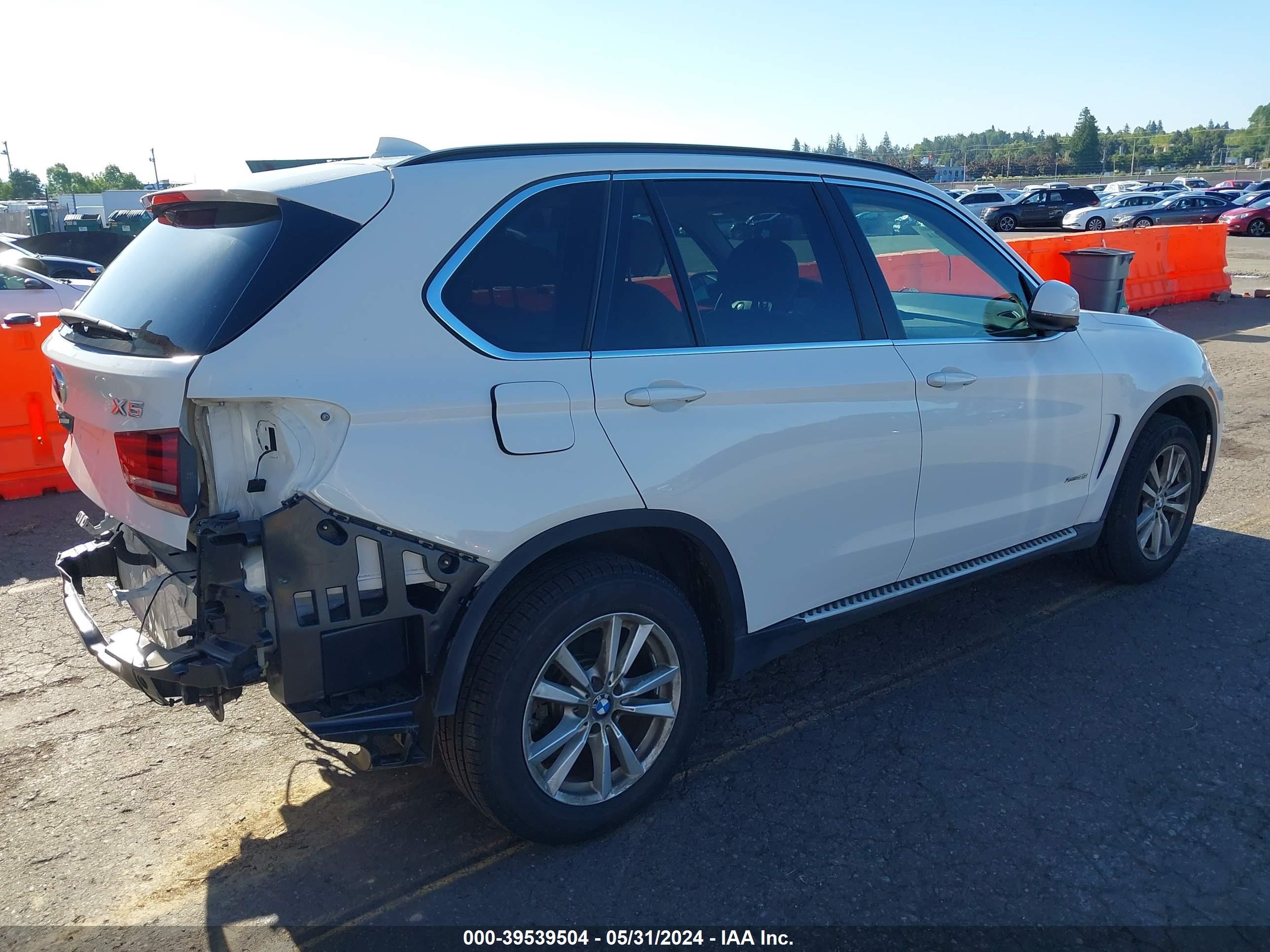 Photo 3 VIN: 5UXKR0C50F0K66793 - BMW X5 