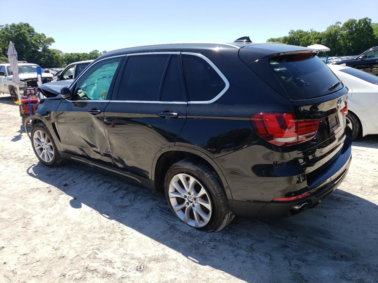 Photo 1 VIN: 5UXKR0C50F0P16359 - BMW X5 