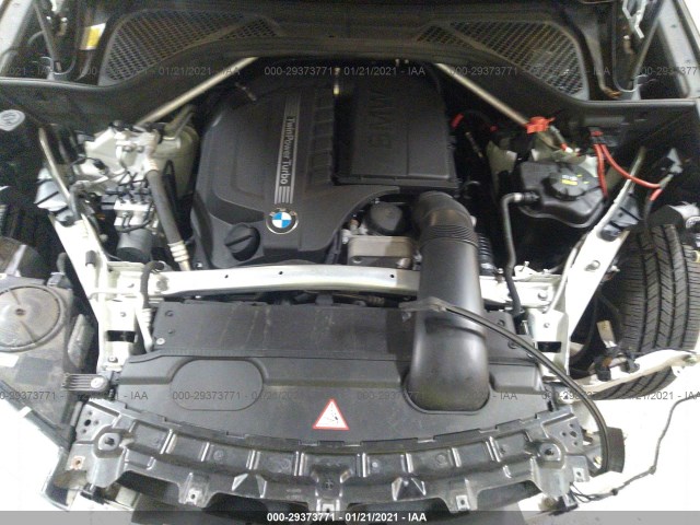 Photo 9 VIN: 5UXKR0C50F0P18662 - BMW X5 