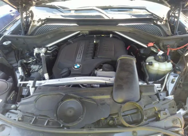 Photo 9 VIN: 5UXKR0C50G0P32160 - BMW X5 