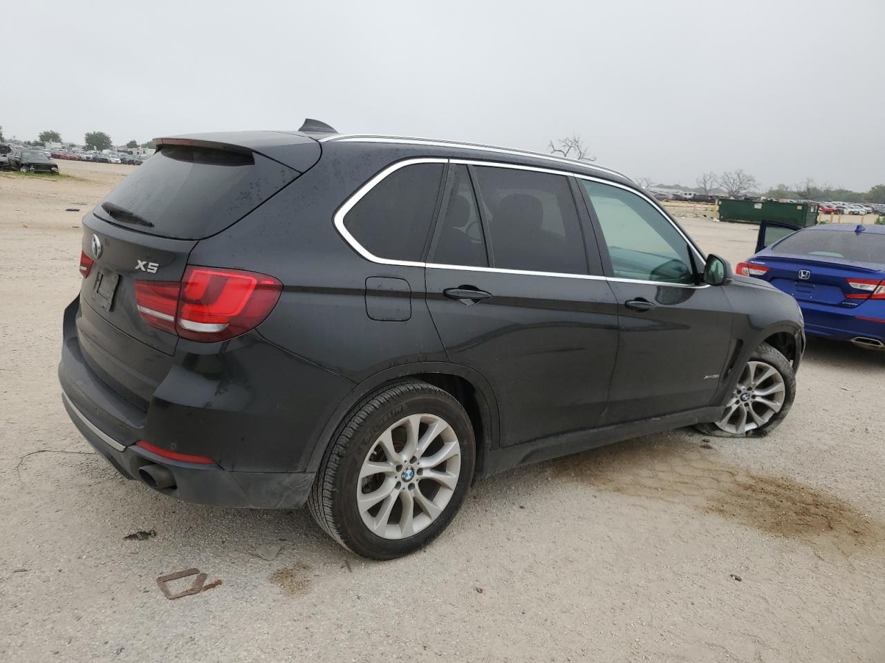 Photo 2 VIN: 5UXKR0C51F0K66821 - BMW X5 