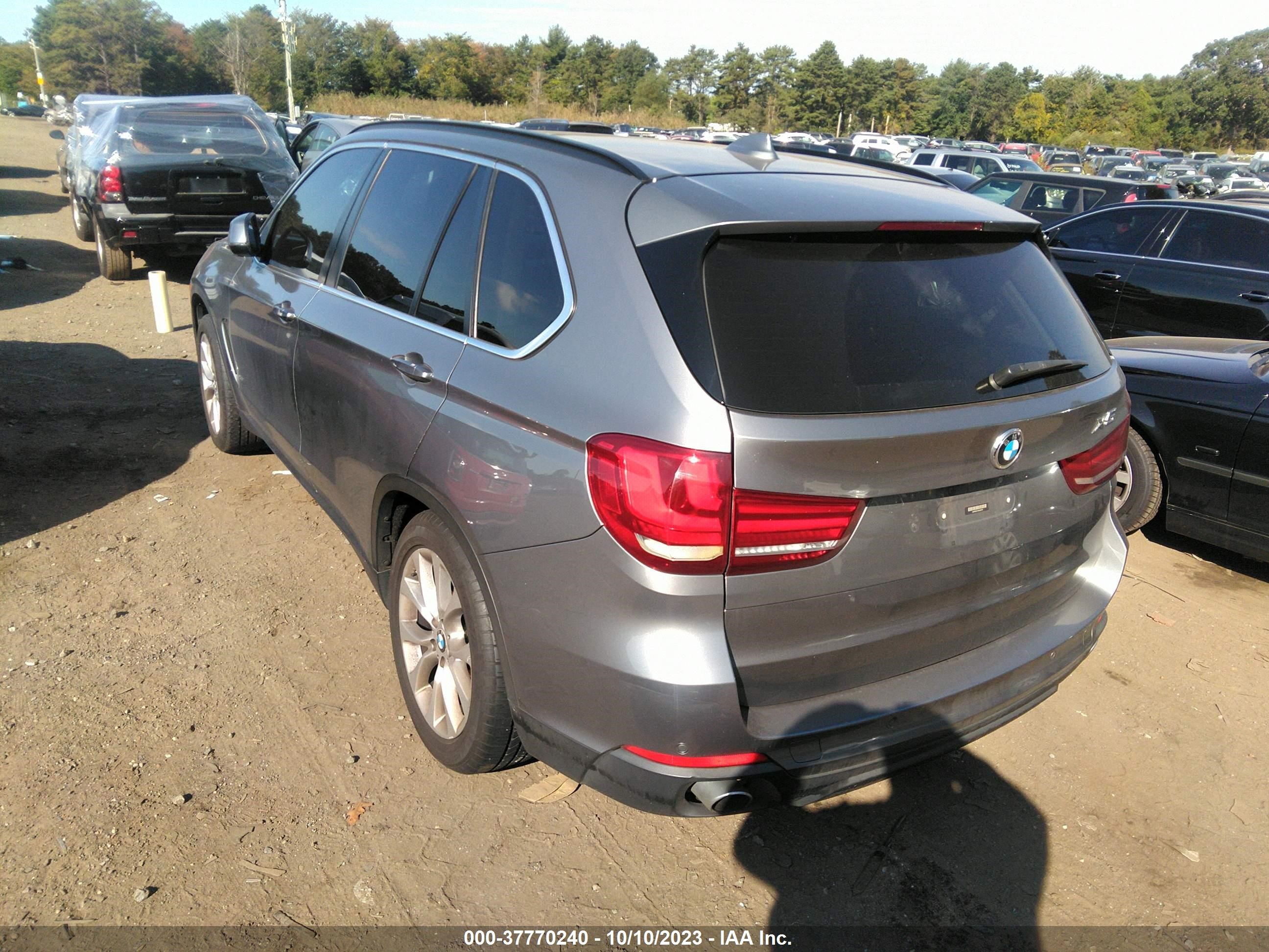 Photo 2 VIN: 5UXKR0C51G0U09378 - BMW X5 