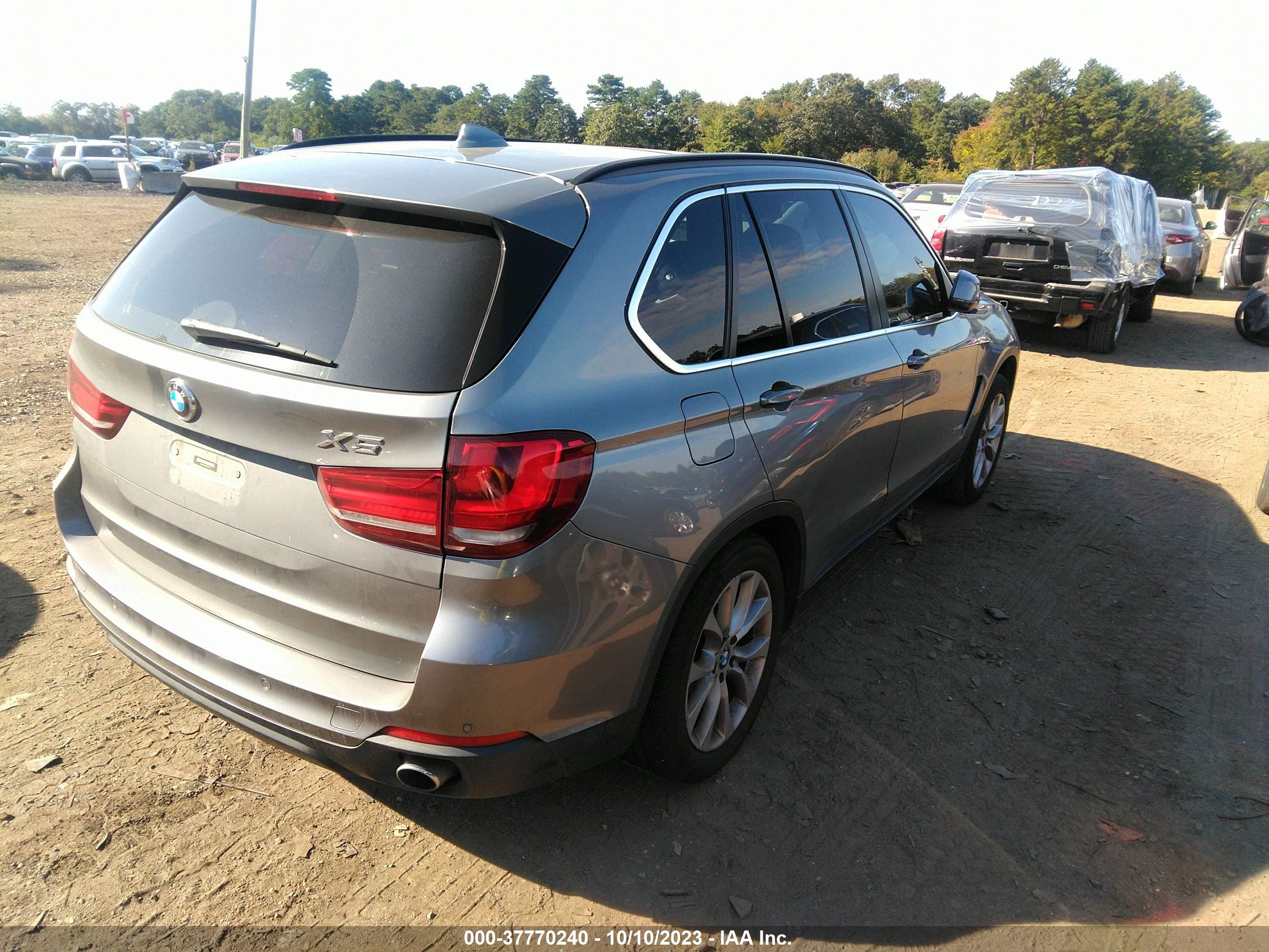 Photo 3 VIN: 5UXKR0C51G0U09378 - BMW X5 