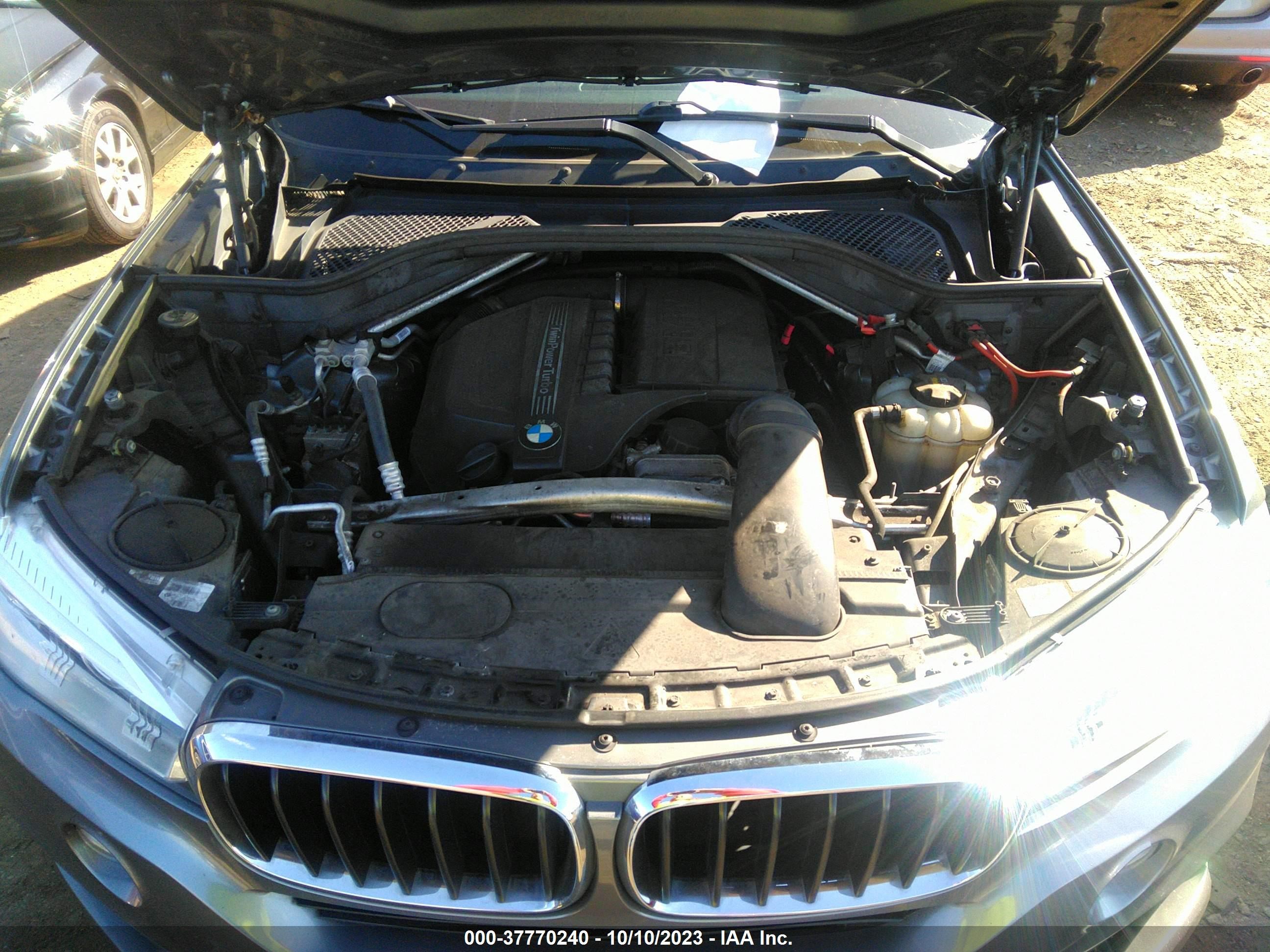 Photo 9 VIN: 5UXKR0C51G0U09378 - BMW X5 