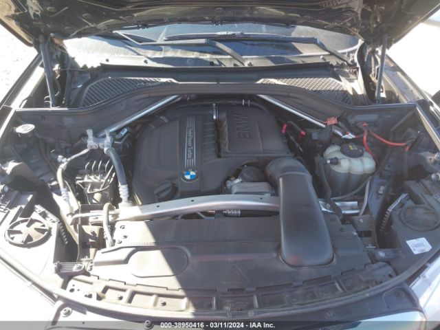 Photo 9 VIN: 5UXKR0C51J0X96084 - BMW X5 