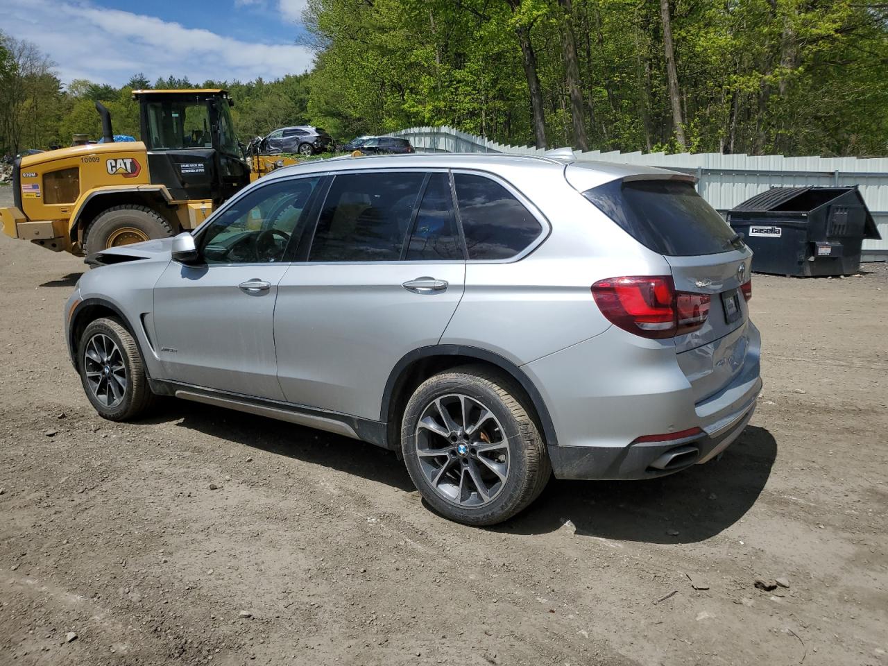 Photo 1 VIN: 5UXKR0C51J0Y00165 - BMW X5 