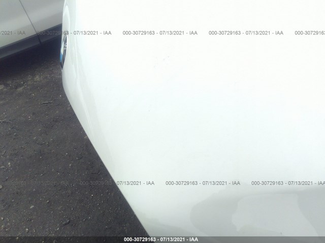 Photo 9 VIN: 5UXKR0C52E0H25016 - BMW X5 