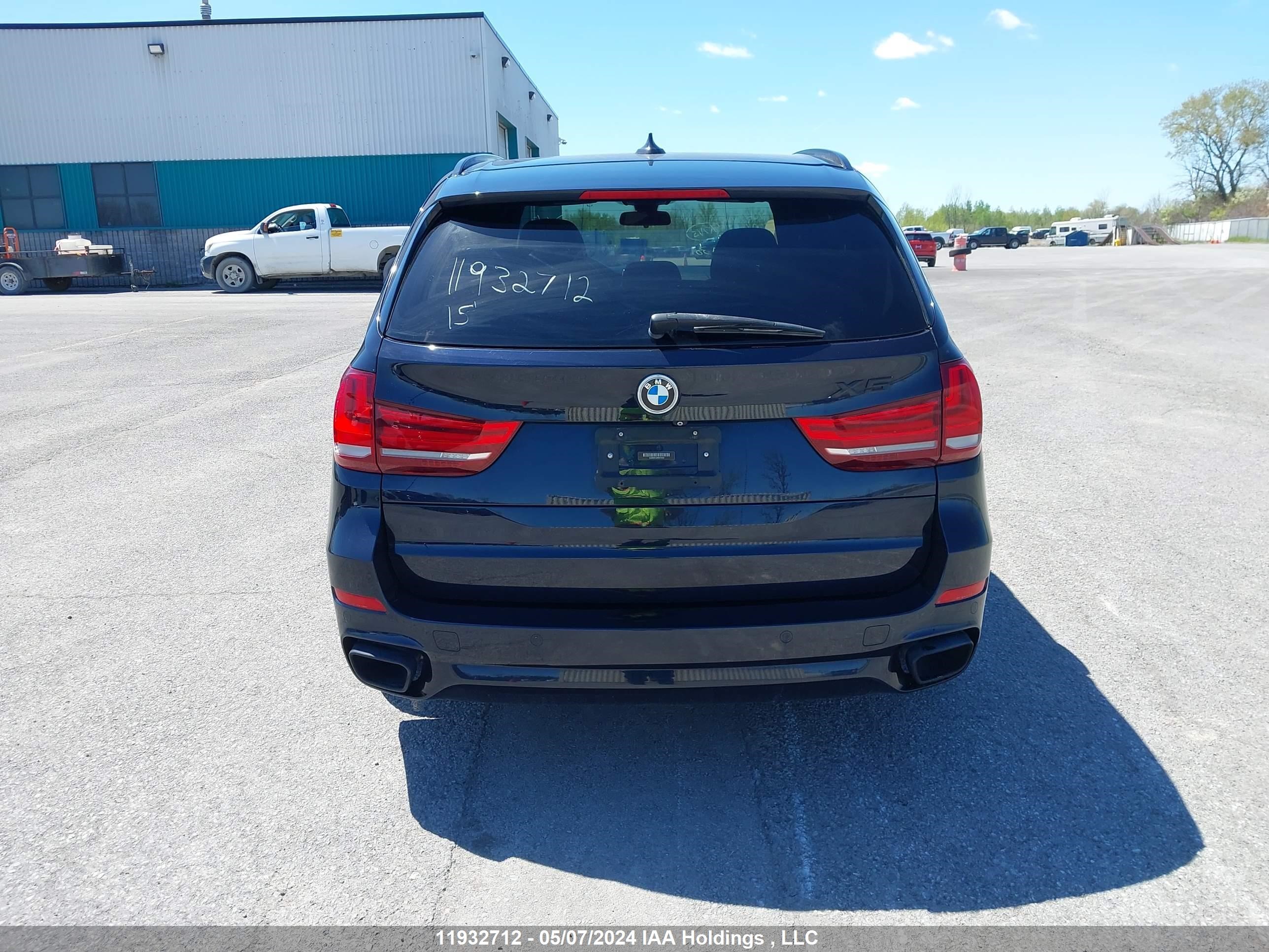 Photo 15 VIN: 5UXKR0C52F0K70103 - BMW X5 