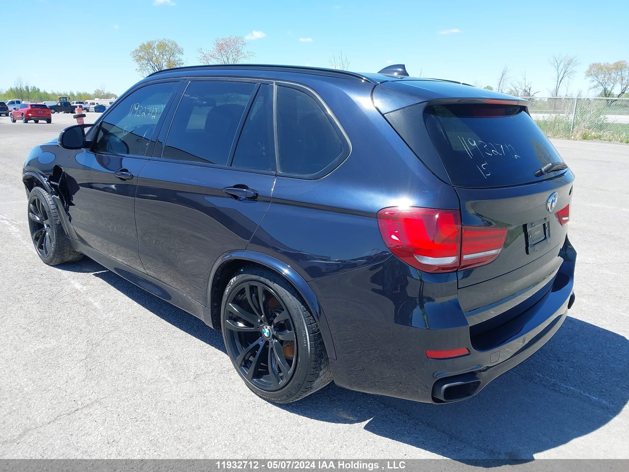 Photo 2 VIN: 5UXKR0C52F0K70103 - BMW X5 