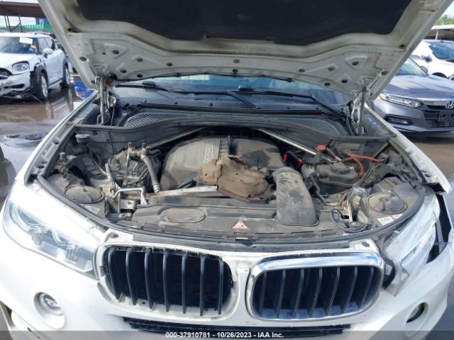 Photo 9 VIN: 5UXKR0C52F0P03466 - BMW X5 