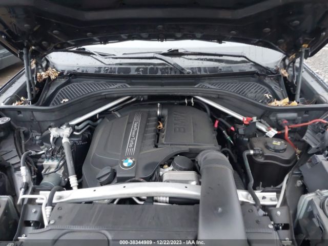 Photo 9 VIN: 5UXKR0C52F0P16380 - BMW X5 