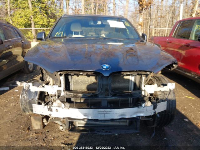 Photo 5 VIN: 5UXKR0C53J0X92005 - BMW X5 