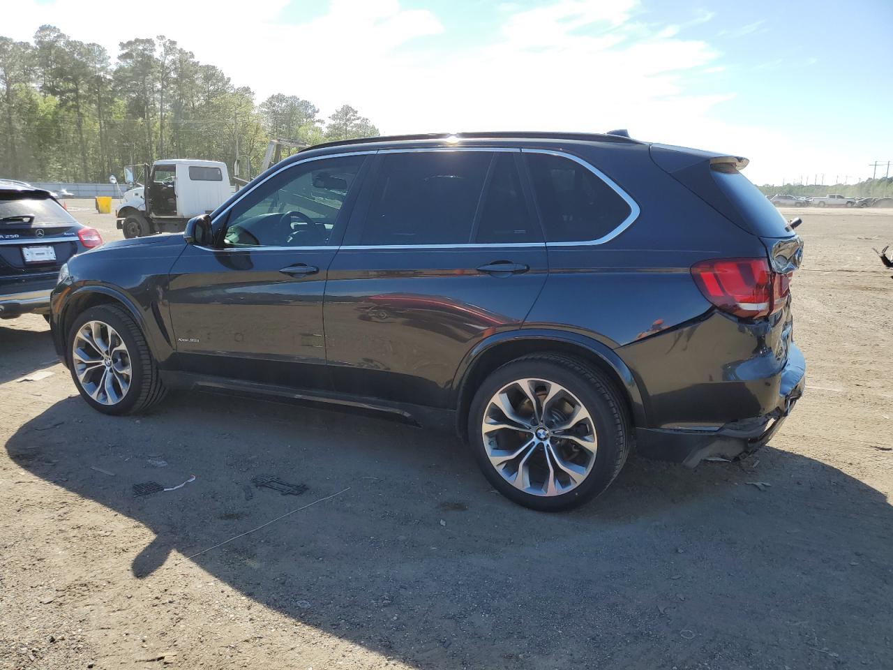 Photo 1 VIN: 5UXKR0C54F0K54890 - BMW X5 