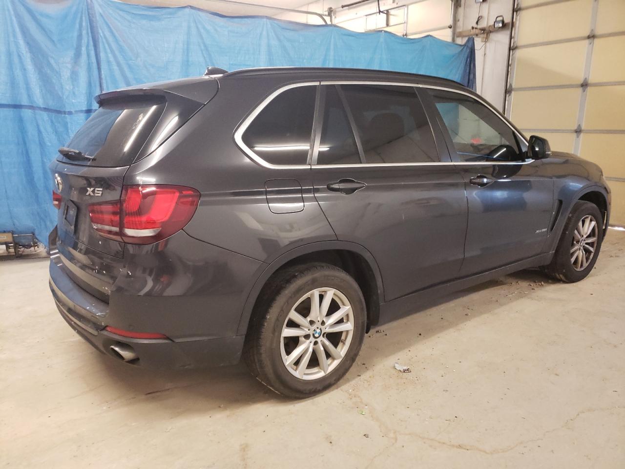 Photo 2 VIN: 5UXKR0C55F0K58799 - BMW X5 