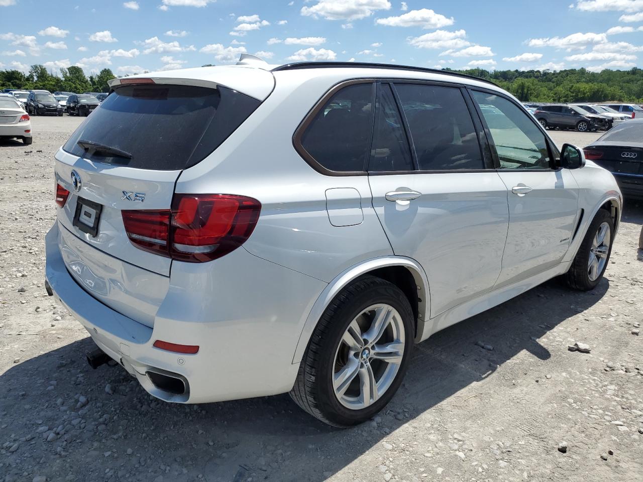 Photo 2 VIN: 5UXKR0C56F0K55006 - BMW X5 