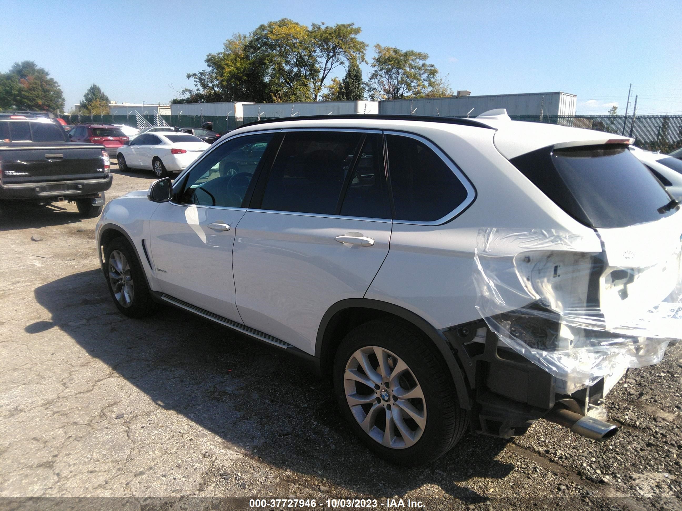 Photo 2 VIN: 5UXKR0C56G0U11675 - BMW X5 