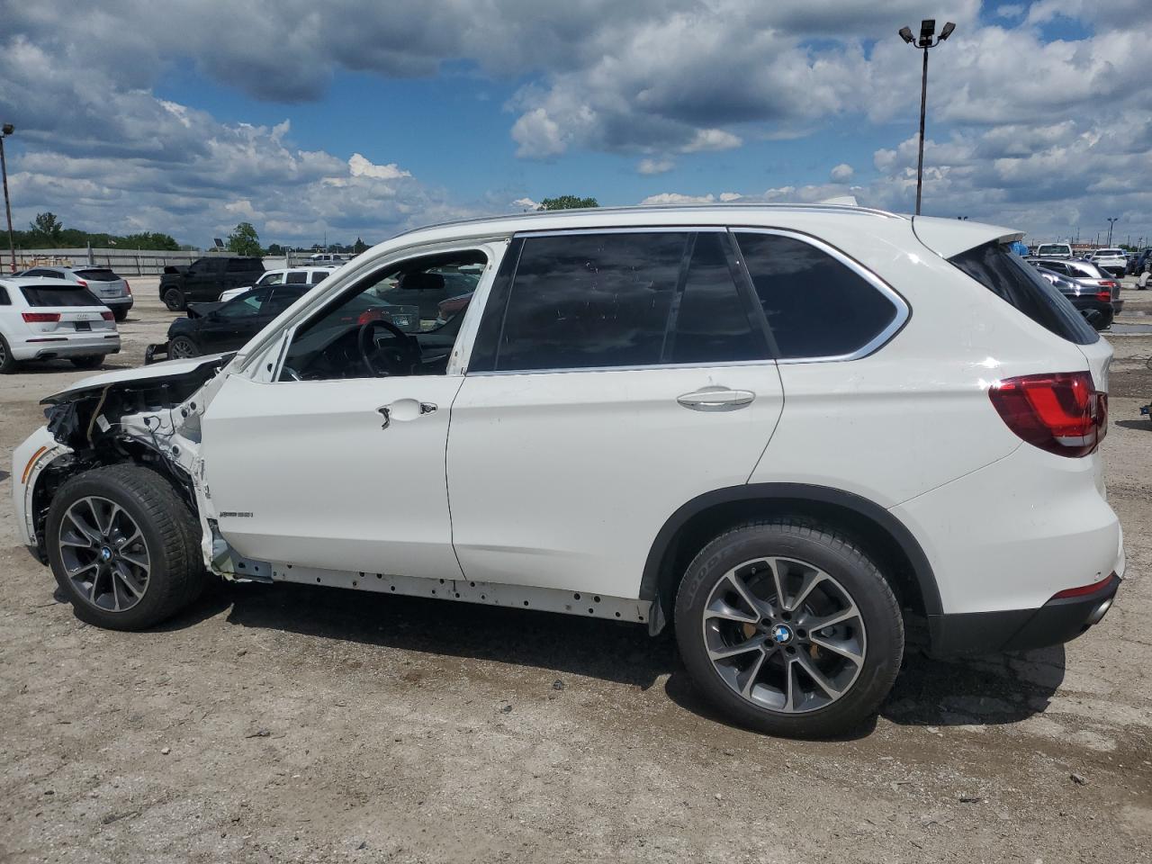 Photo 1 VIN: 5UXKR0C56H0V67040 - BMW X5 