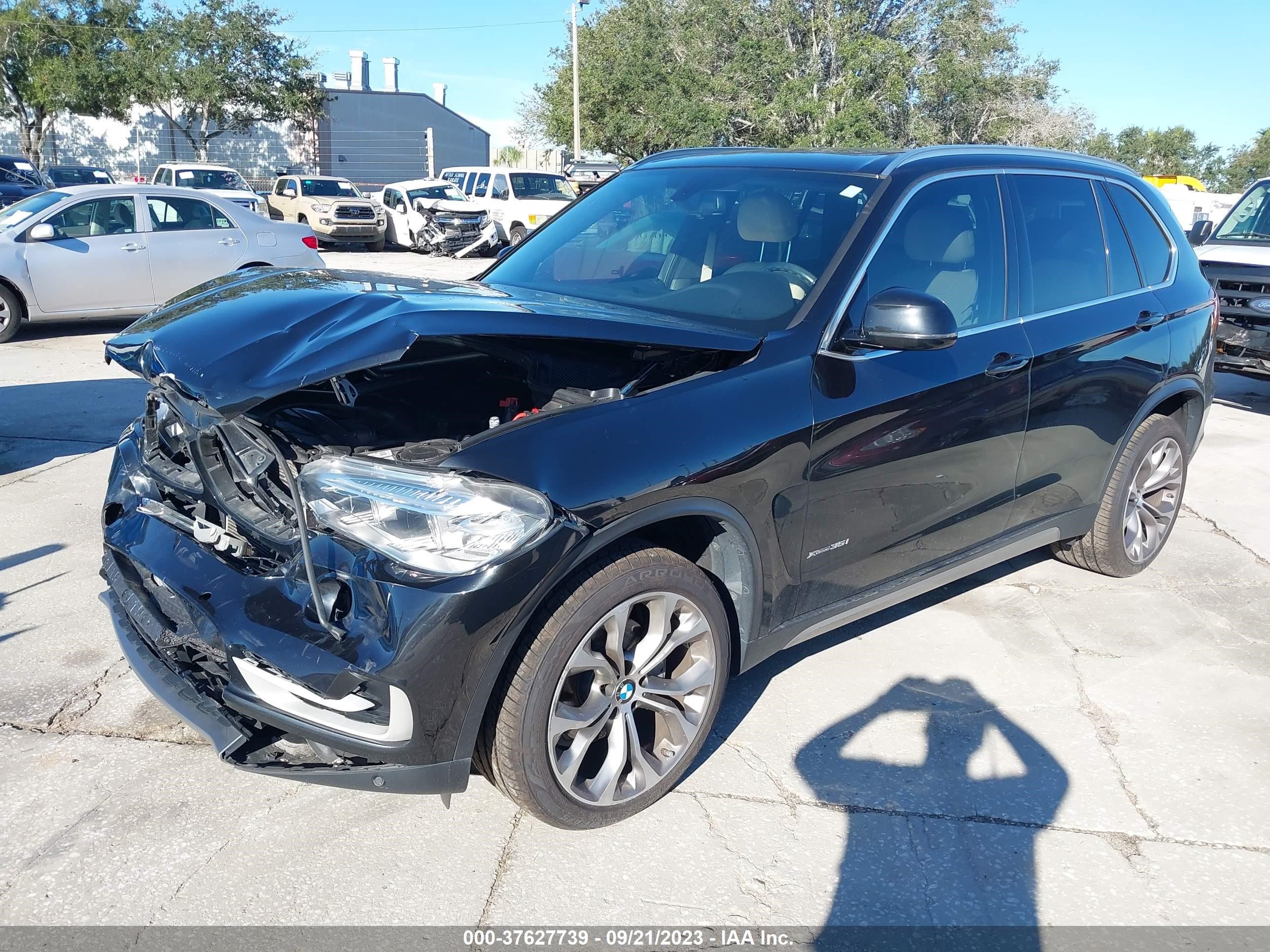 Photo 1 VIN: 5UXKR0C56H0V68916 - BMW X5 