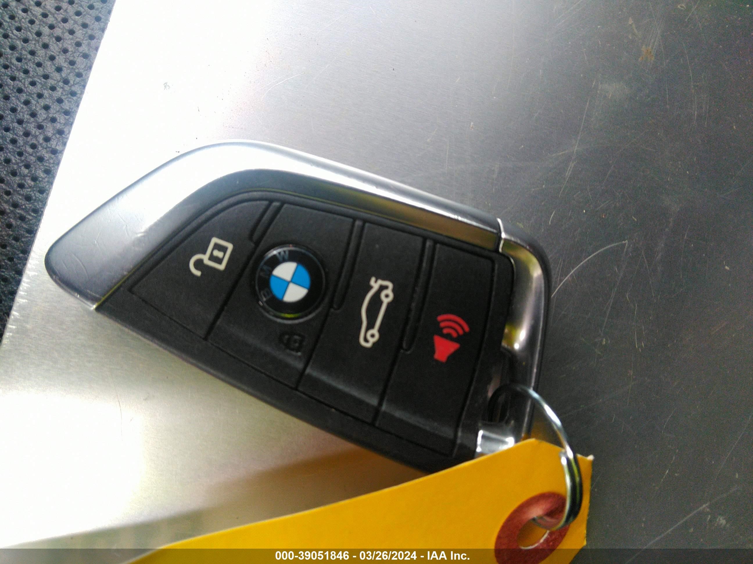 Photo 10 VIN: 5UXKR0C56J0X95769 - BMW X5 