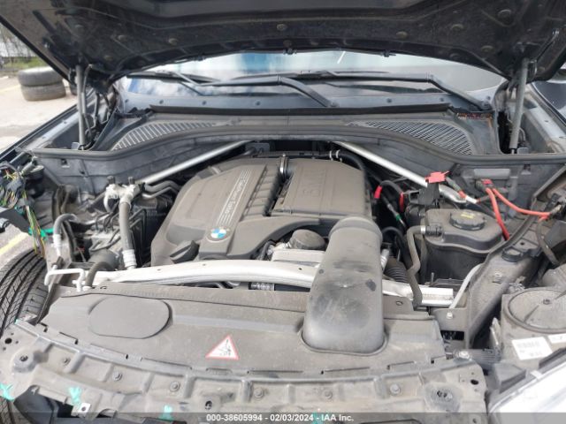 Photo 9 VIN: 5UXKR0C57F0P02359 - BMW X5 