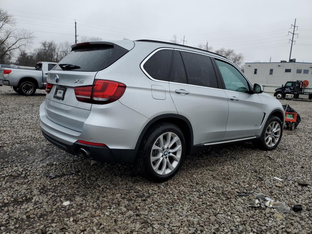 Photo 2 VIN: 5UXKR0C57G0P33130 - BMW X5 