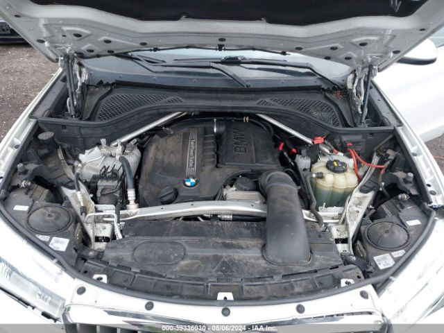 Photo 9 VIN: 5UXKR0C57J0Y02082 - BMW X5 