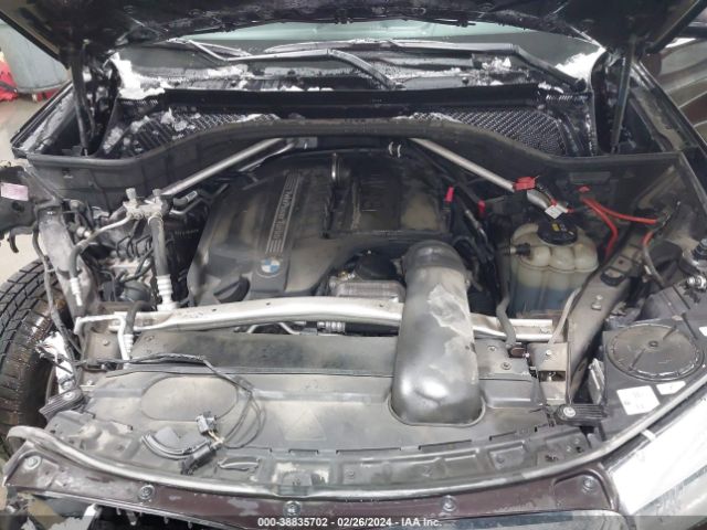 Photo 9 VIN: 5UXKR0C57JL075850 - BMW X5 