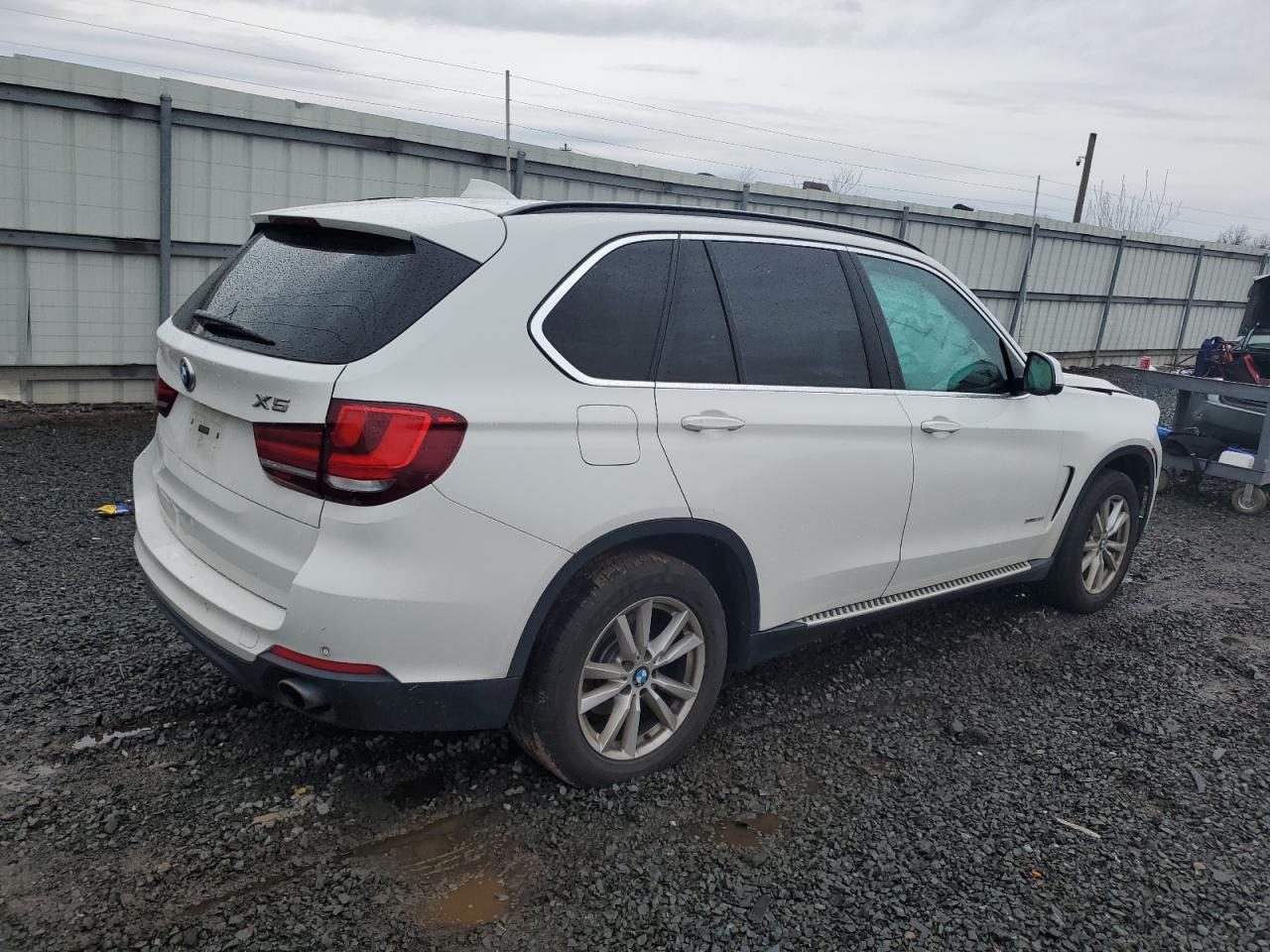 Photo 2 VIN: 5UXKR0C58F0K58179 - BMW X5 