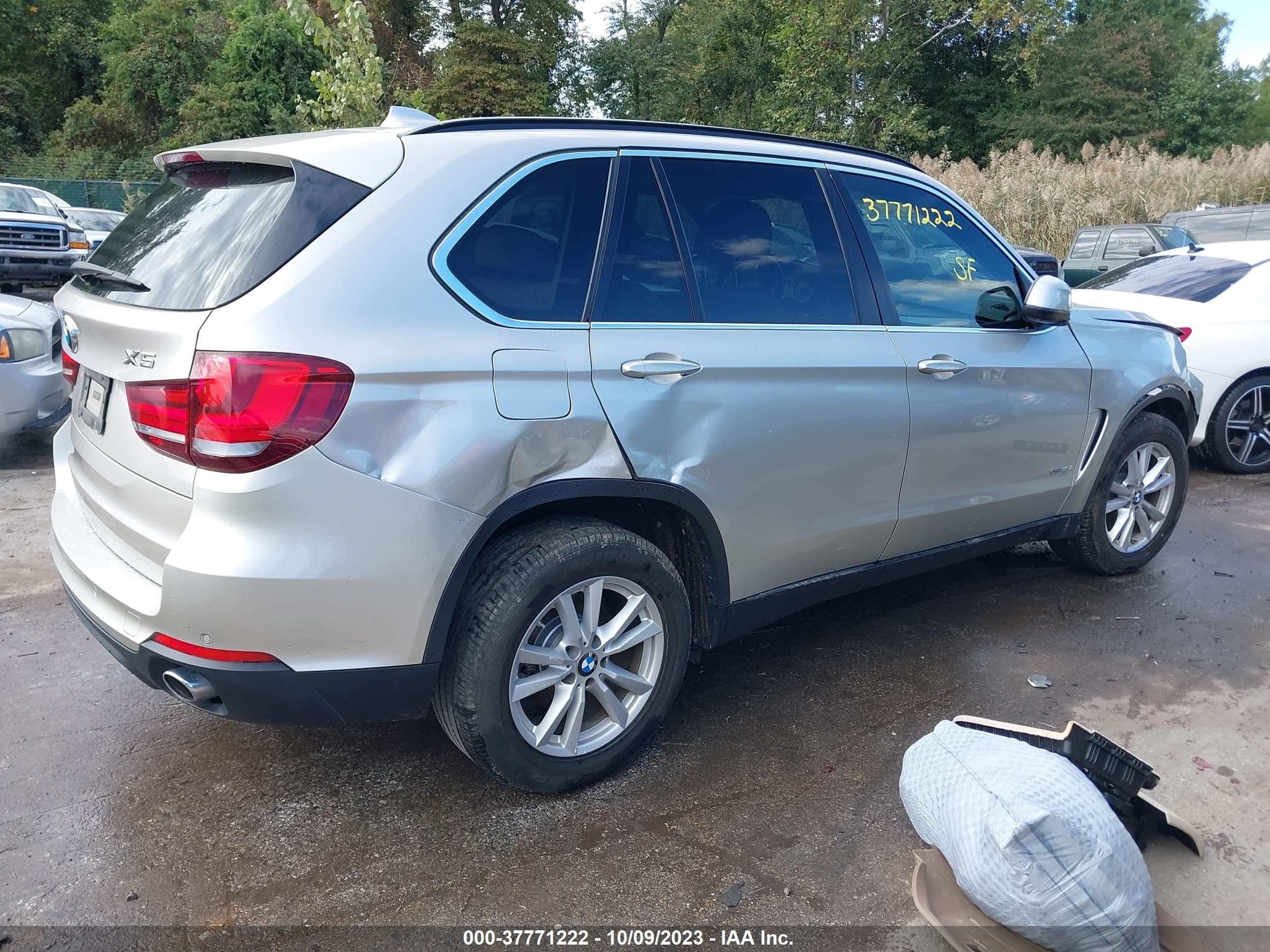 Photo 3 VIN: 5UXKR0C58F0K66069 - BMW X5 