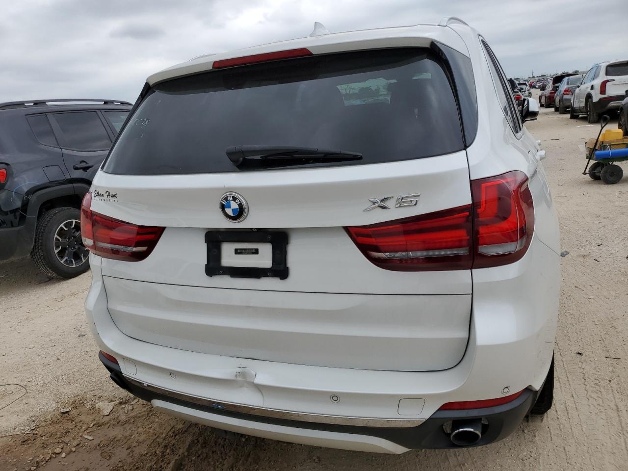 Photo 5 VIN: 5UXKR0C58F0K69845 - BMW X5 