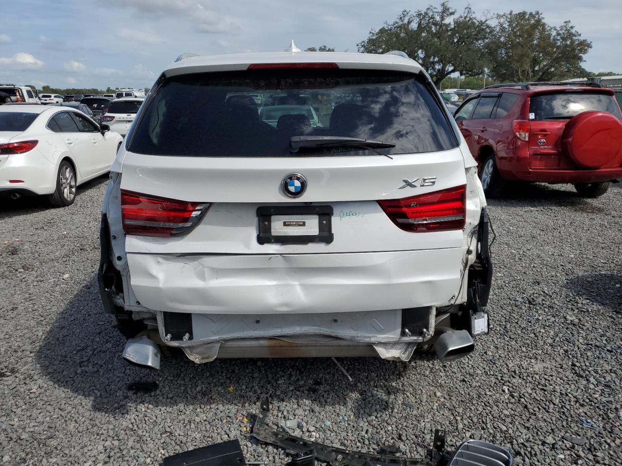 Photo 5 VIN: 5UXKR0C58J0X83610 - BMW X5 