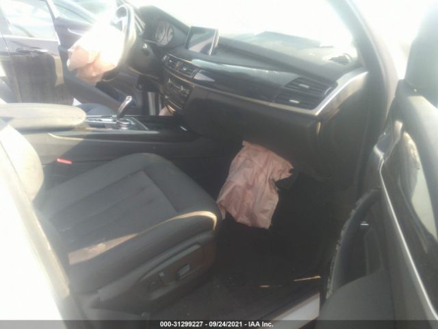 Photo 4 VIN: 5UXKR0C59F0P03075 - BMW X5 