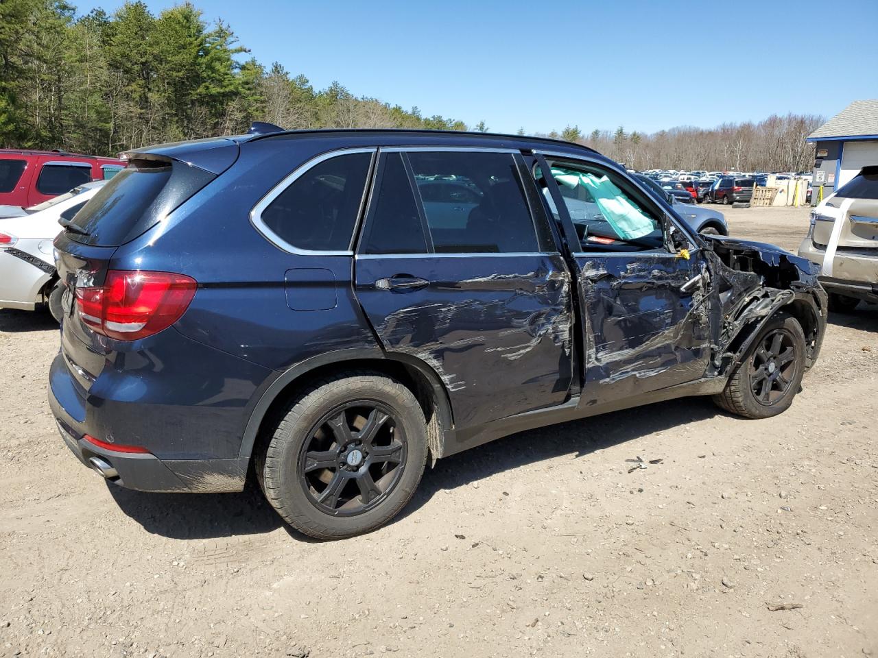 Photo 2 VIN: 5UXKR0C59F0P08325 - BMW X5 