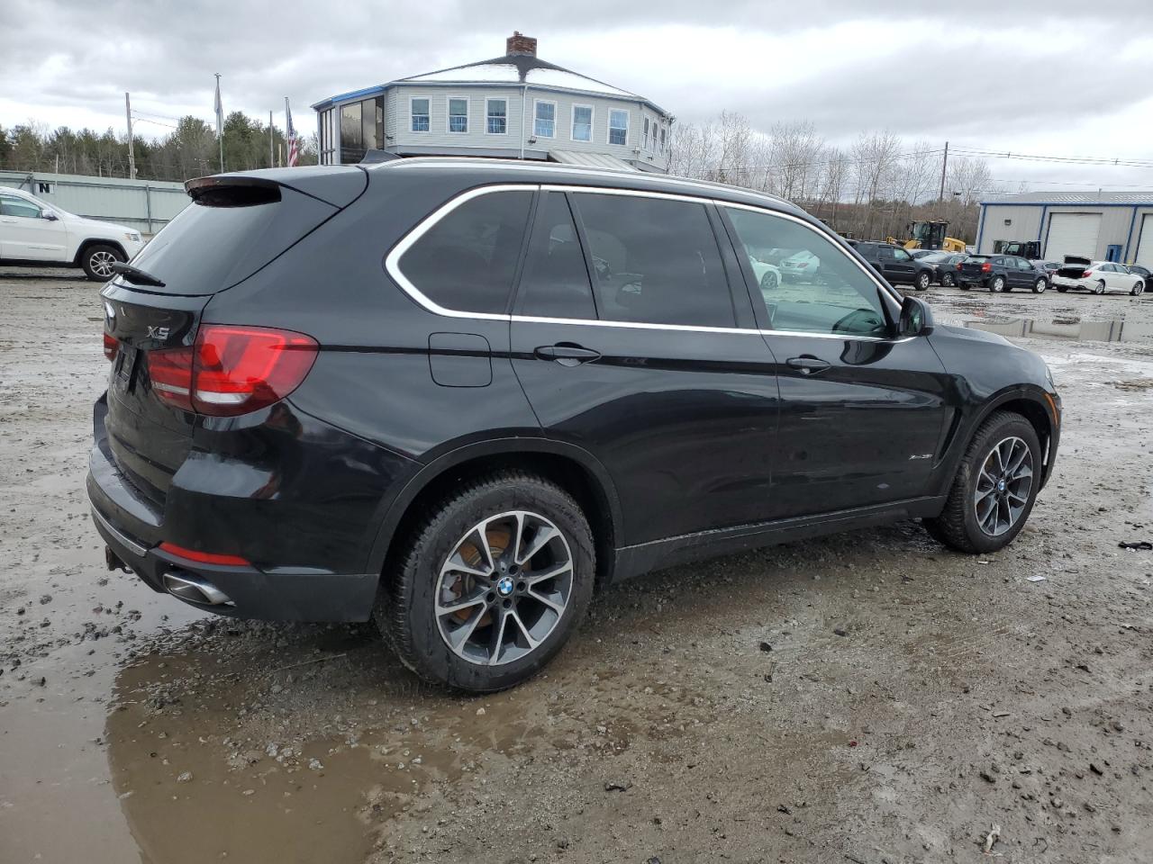 Photo 2 VIN: 5UXKR0C59J0X85852 - BMW X5 