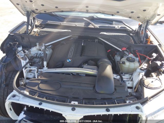 Photo 9 VIN: 5UXKR0C59J0X85883 - BMW X5 